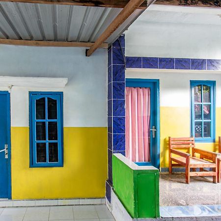 Oyo 93359 Kawi Homestay Praya Eksteriør bilde