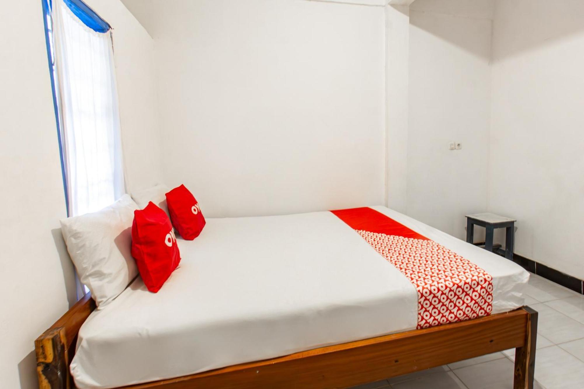 Oyo 93359 Kawi Homestay Praya Eksteriør bilde